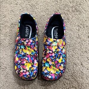KLOGS Mission Womens Size 7.5 Shoes Slip On Nursing Clogs Paint Bubbles Rainbow